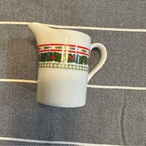 Lefton holly creamer